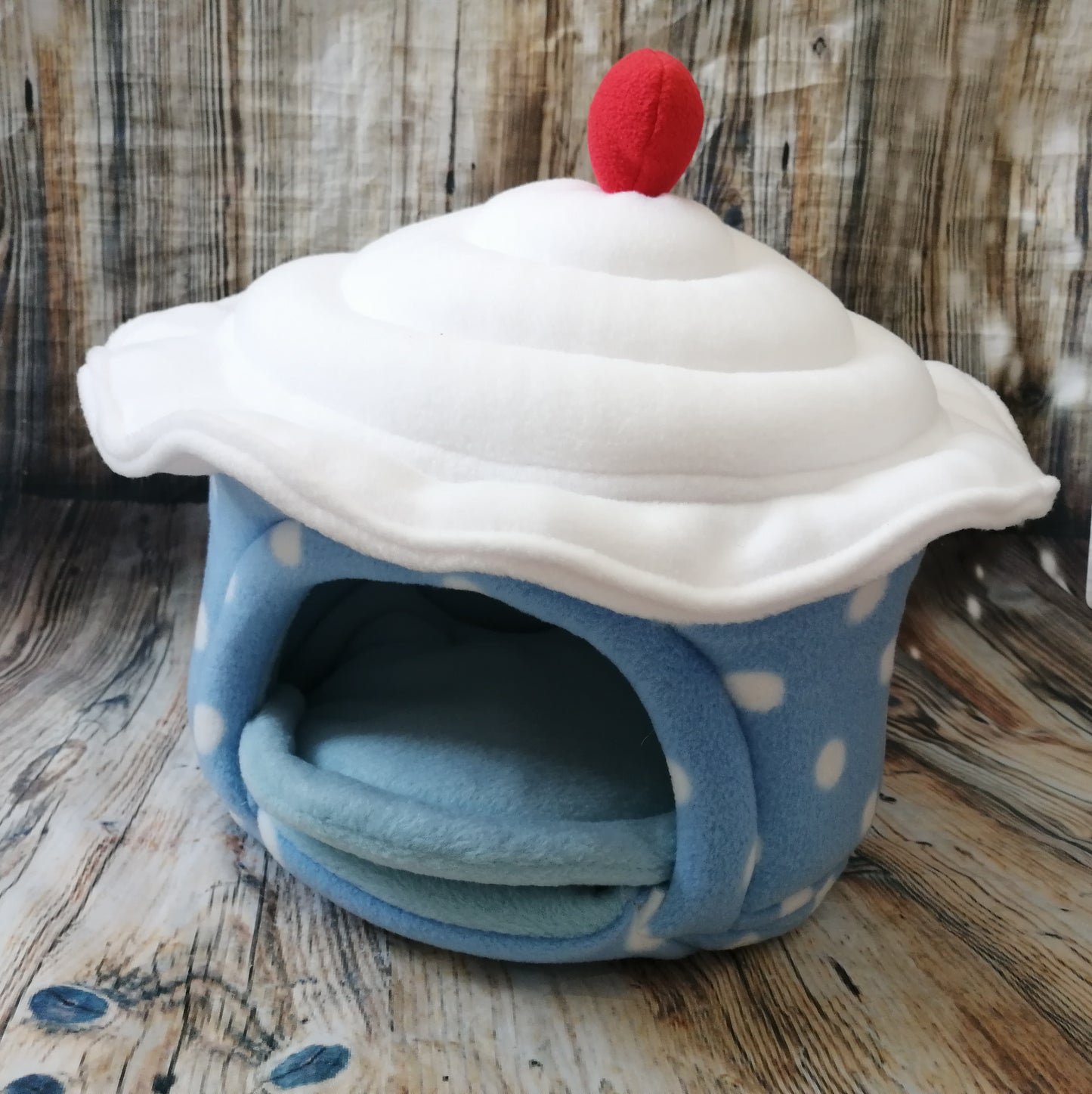 MADE TO ORDER Guinea Pig Fleece Cupcake House Blue + Pad