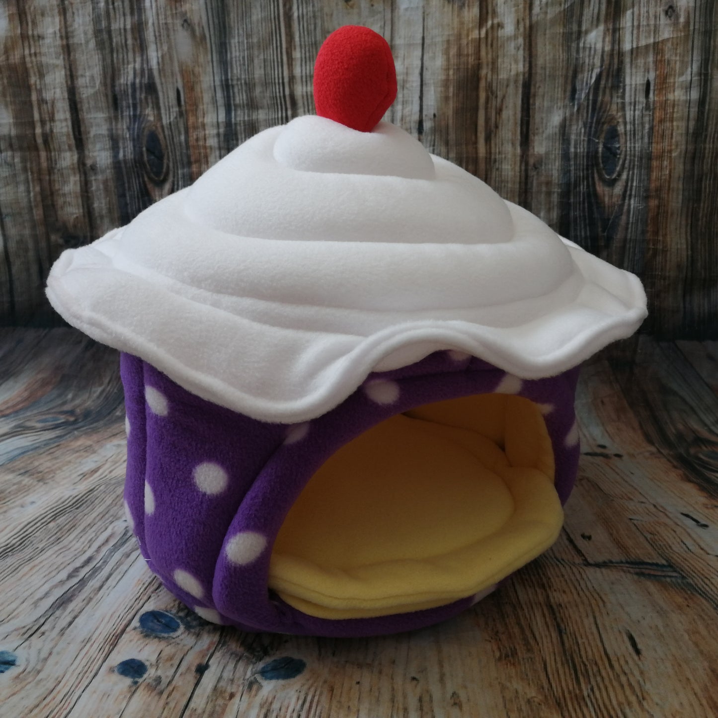 Bumble  ee Guinea Pig Fleece House + Pad