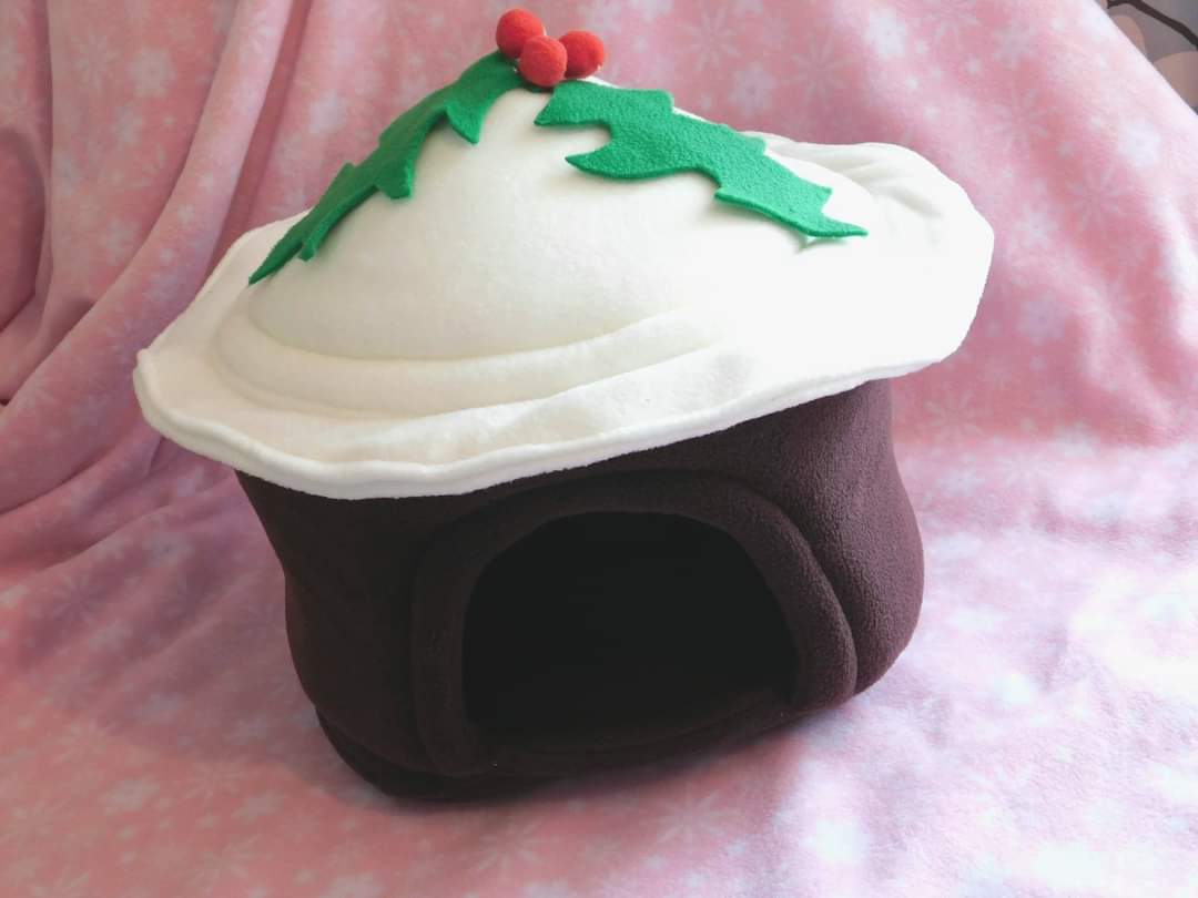 MADE TO ORDER Christmas Pudding Fleece Bed + Pad